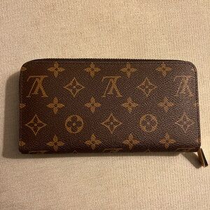Fashion Inspired Wallet. NWOT